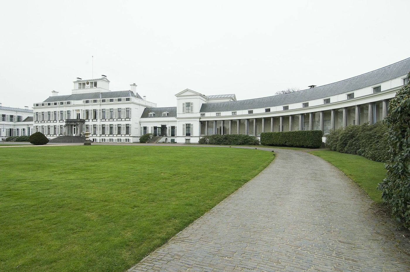 voorgevel van Paleis Soestdijk in Baarn